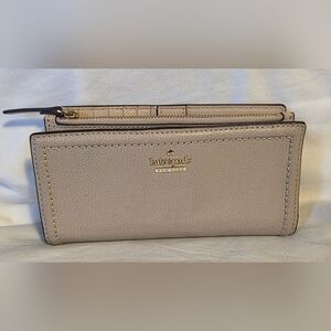 Kate Spade Medium Wallet